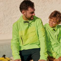 Sudadera de summer neon sweat + polyripstop amarillo neon. Hombre y niño